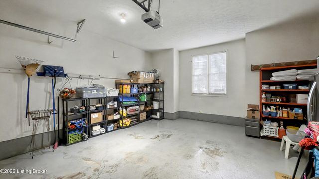 10743 Hobbs Station Rd, Louisville, KY 40223