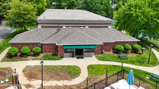 10743 Hobbs Station Rd, Louisville, KY 40223