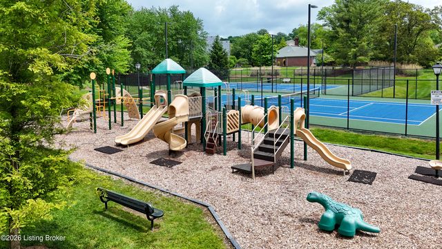 10743 Hobbs Station Rd, Louisville, KY 40223