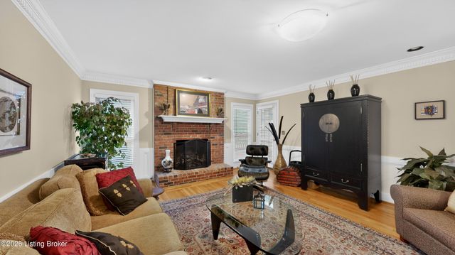 10743 Hobbs Station Rd, Louisville, KY 40223