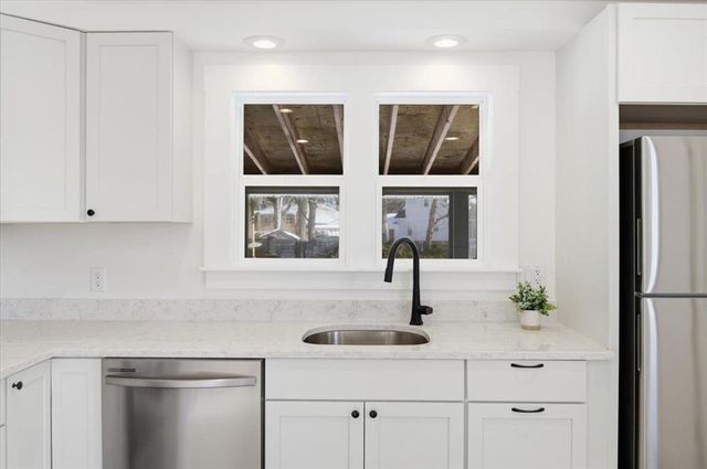 1960 North Avenue, Burlington, VT 05408