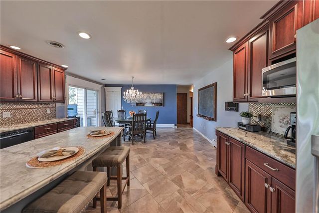 295 Crown View Avenue, Stockertown Boro, PA 18083