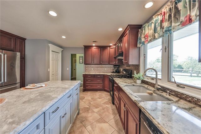 295 Crown View Avenue, Stockertown Boro, PA 18083