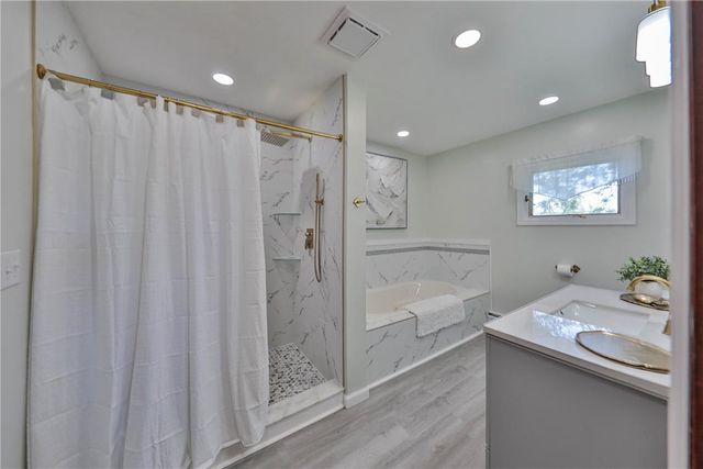 295 Crown View Avenue, Stockertown Boro, PA 18083