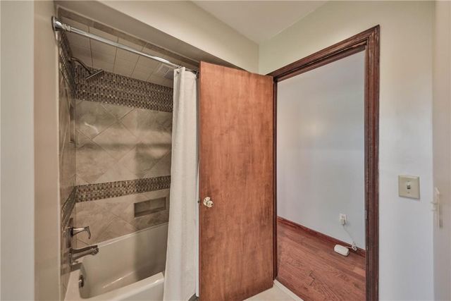 295 Crown View Avenue, Stockertown Boro, PA 18083