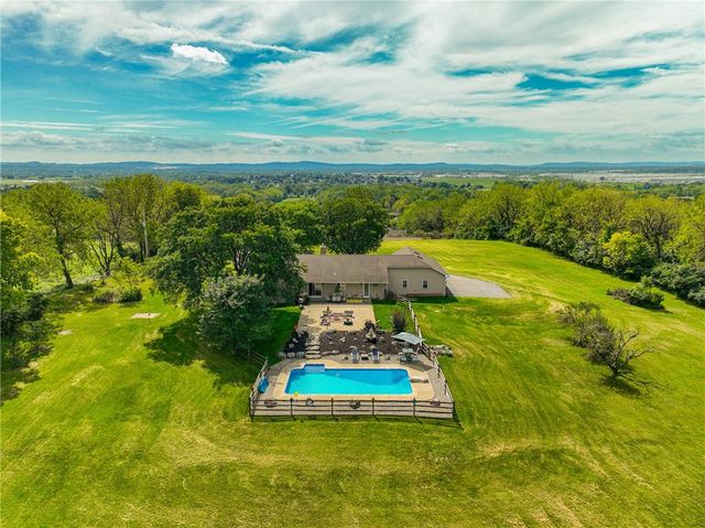 295 Crown View Avenue, Stockertown Boro, PA 18083