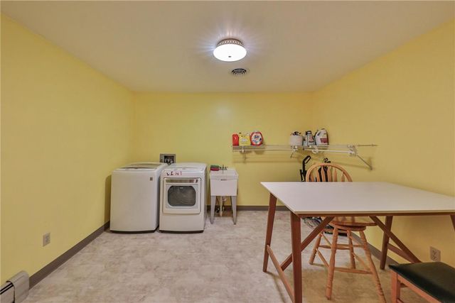295 Crown View Avenue, Stockertown Boro, PA 18083