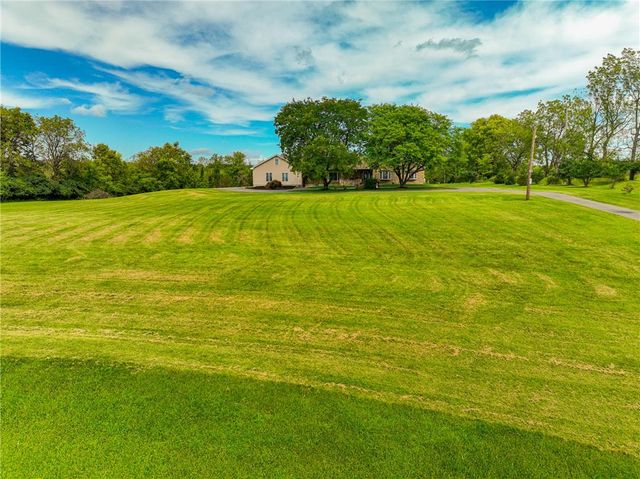 295 Crown View Avenue, Stockertown Boro, PA 18083