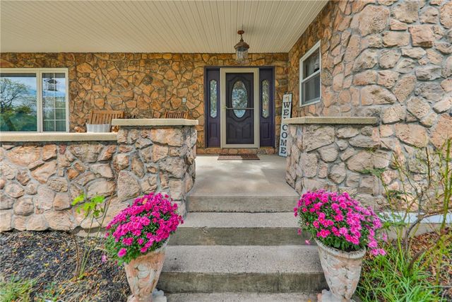 295 Crown View Avenue, Stockertown Boro, PA 18083