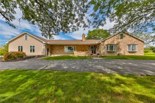 295 Crown View Avenue, Stockertown Boro, PA 18083