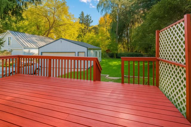 520 E Main Street Se, Caledonia Vlg, MI 49316