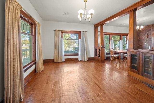 520 E Main Street Se, Caledonia Vlg, MI 49316