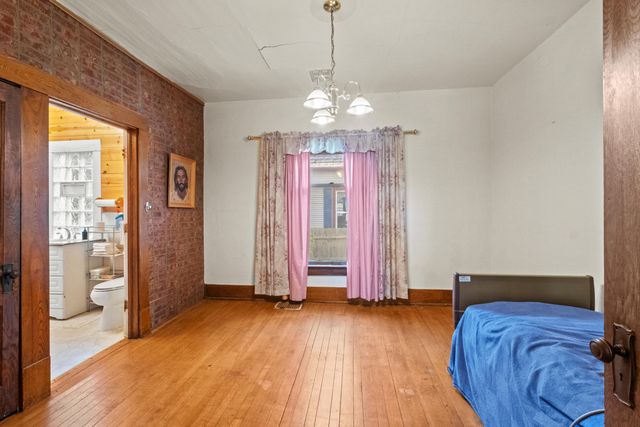 520 E Main Street Se, Caledonia Vlg, MI 49316