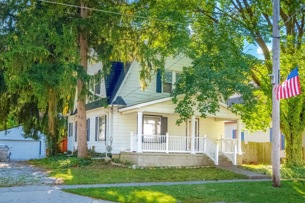 520 E Main Street Se, Caledonia Vlg, MI 49316