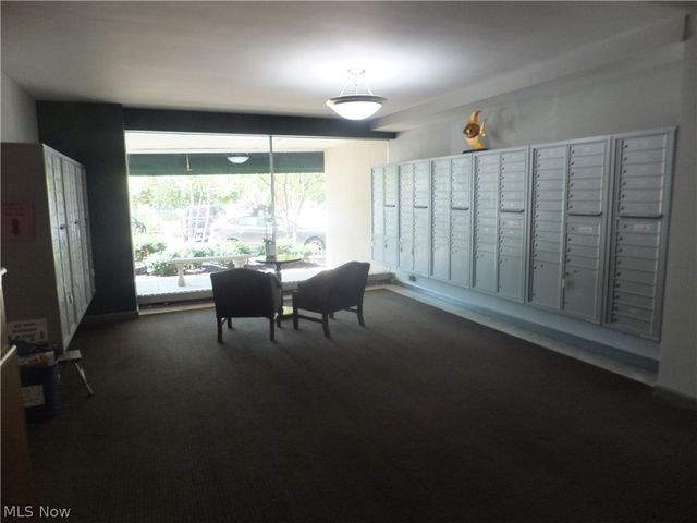 11820 Edgewater Drive 619, Lakewood, OH 44107