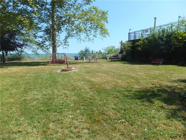 11820 Edgewater Drive 619, Lakewood, OH 44107