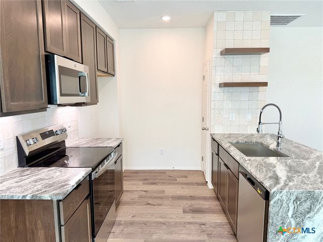 1611 Crooked River Court, Temple, TX 76502