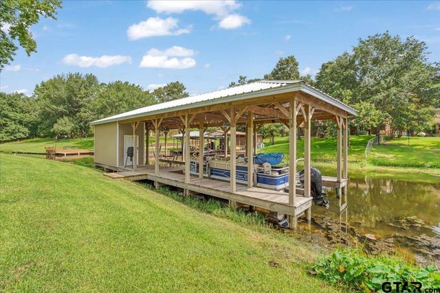 6130 Peninsula Cir, Athens, TX 75752