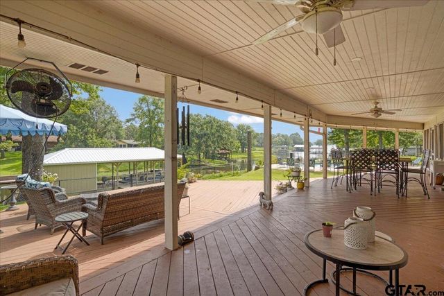 6130 Peninsula Cir, Athens, TX 75752