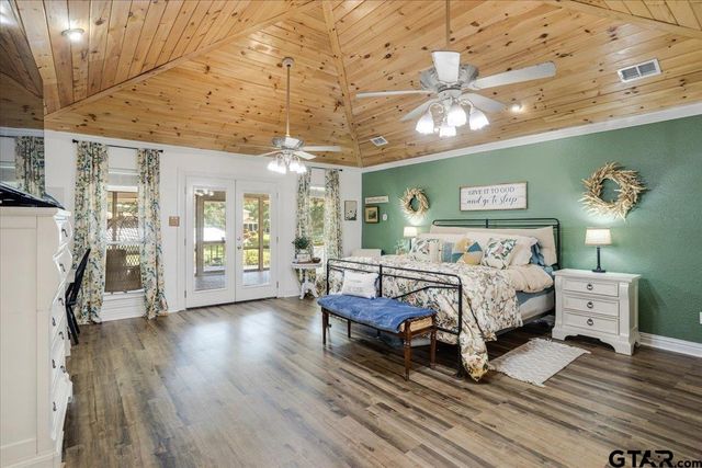 6130 Peninsula Cir, Athens, TX 75752