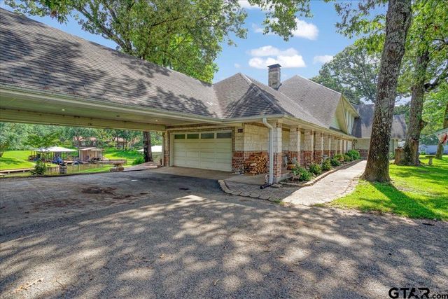 6130 Peninsula Cir, Athens, TX 75752