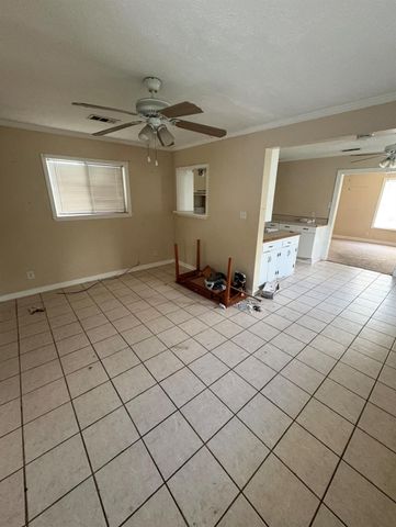 151 Parker Road, Houston, TX 77076