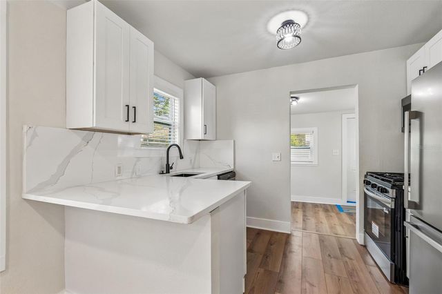 1916 35TH STREET S, St Petersburg, FL 33711