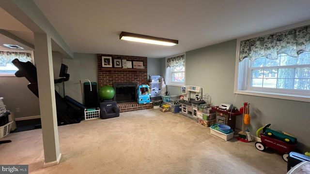 17 SLEEPY HOLLOW RD, Stratford, NJ 08084