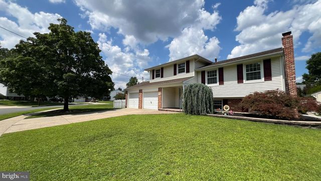 17 SLEEPY HOLLOW RD, Stratford, NJ 08084