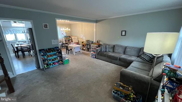 17 SLEEPY HOLLOW RD, Stratford, NJ 08084