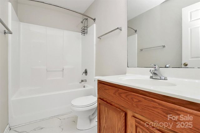 3128 Reid Brook Lane, Charlotte, NC 28208