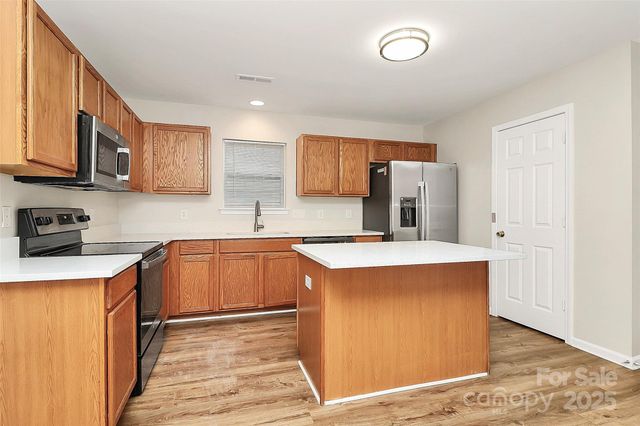 3128 Reid Brook Lane, Charlotte, NC 28208