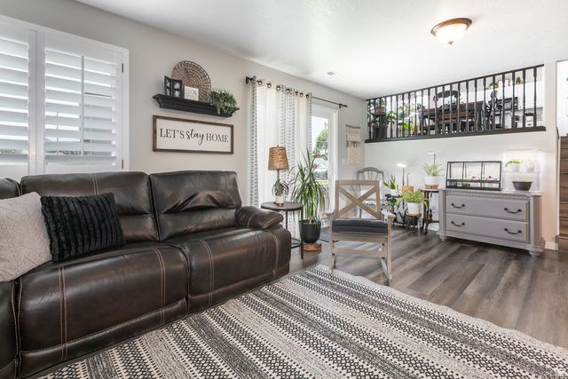 4596 S 3150 W, Roy, UT 84067