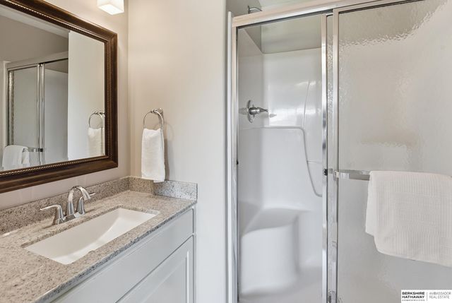 3903 S 192 Avenue, Omaha, NE 68130