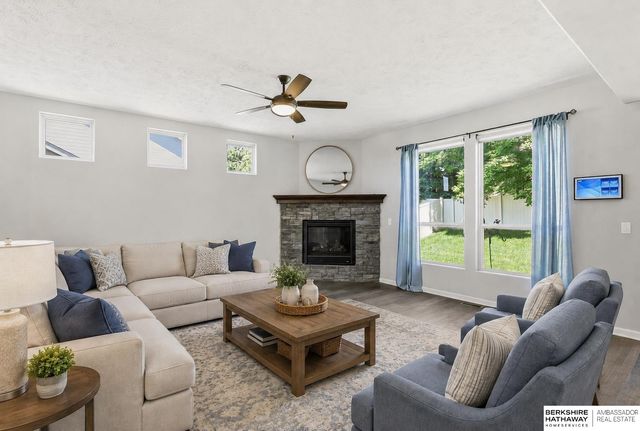 3903 S 192 Avenue, Omaha, NE 68130