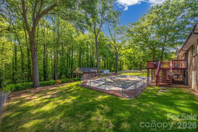 1914 N New Hope Road, Gastonia, NC 28054