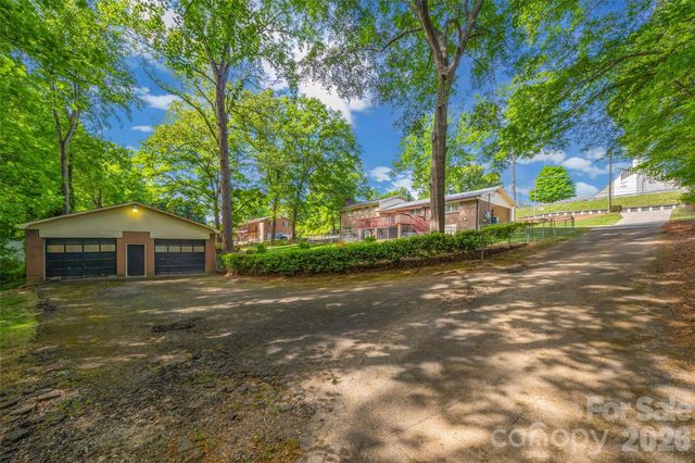 1914 N New Hope Road, Gastonia, NC 28054