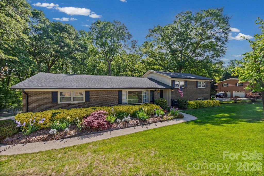 1914 N New Hope Road, Gastonia, NC 28054