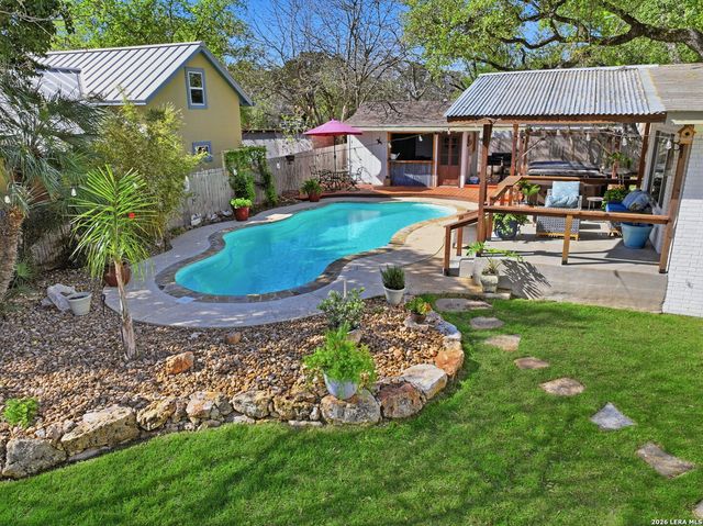 182 Oklahoma, New Braunfels, TX 78130