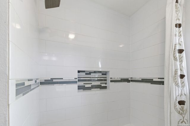 182 Oklahoma, New Braunfels, TX 78130