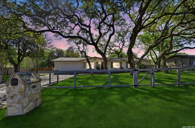 182 Oklahoma, New Braunfels, TX 78130