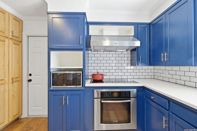 182 Oklahoma, New Braunfels, TX 78130