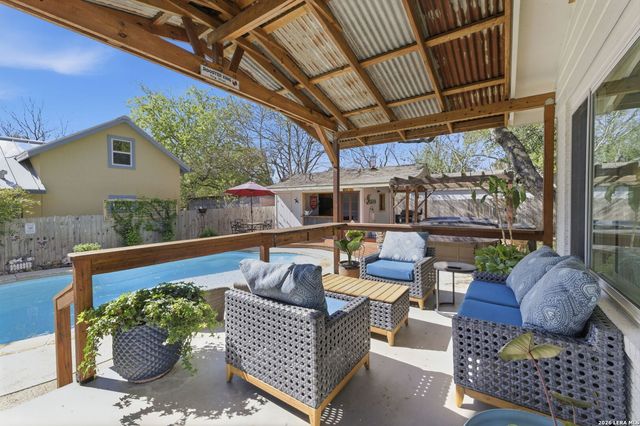 182 Oklahoma, New Braunfels, TX 78130