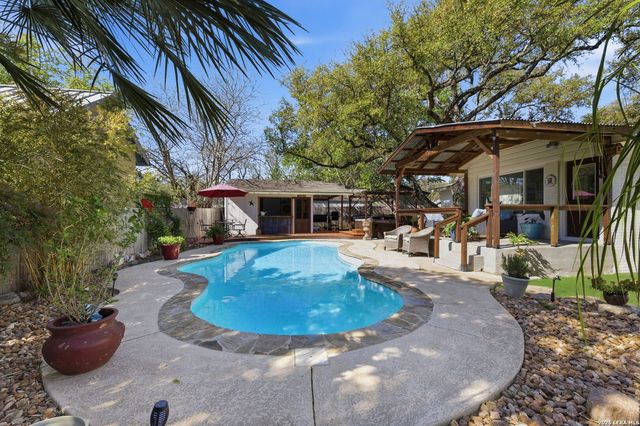 182 Oklahoma, New Braunfels, TX 78130