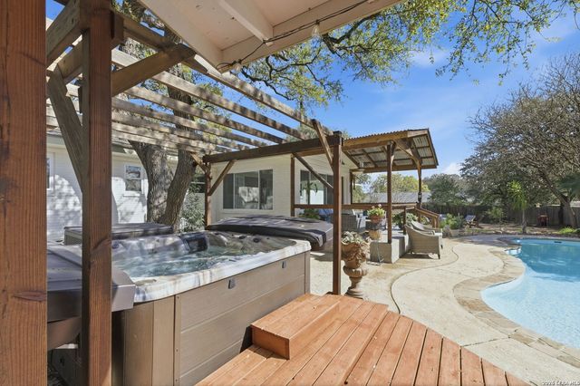 182 Oklahoma, New Braunfels, TX 78130