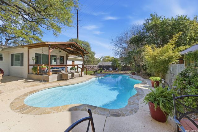 182 Oklahoma, New Braunfels, TX 78130