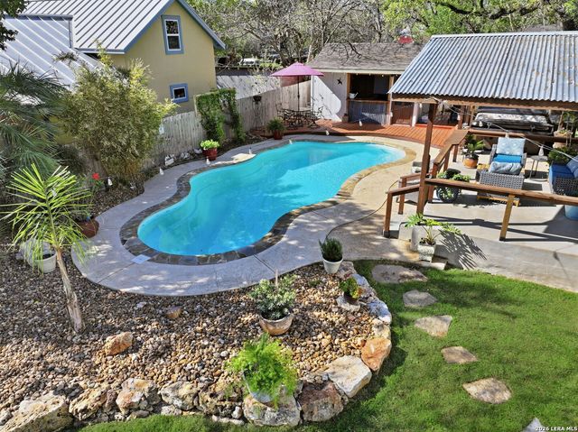 182 Oklahoma, New Braunfels, TX 78130