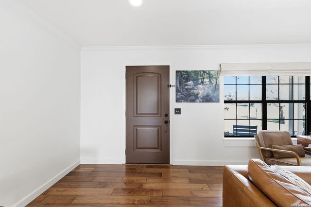 182 Oklahoma, New Braunfels, TX 78130