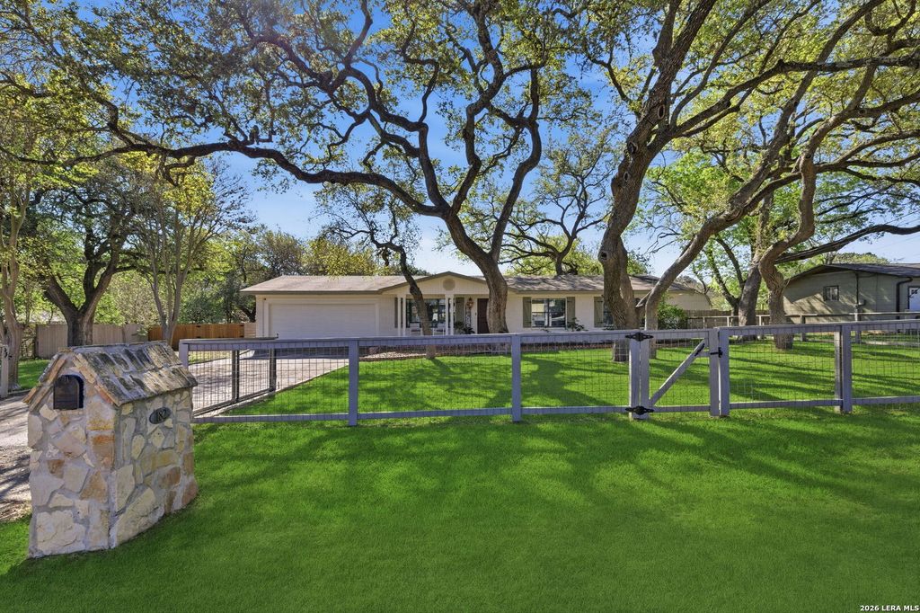 182 Oklahoma, New Braunfels, TX 78130