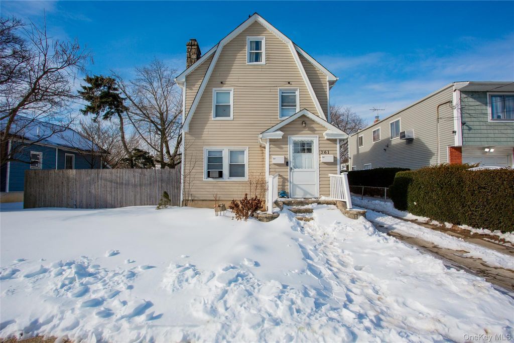 261 Rutland Road, Freeport, NY 11520